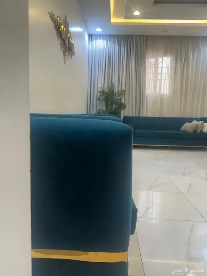 كنب للبيع اللون تركواز 3كراسي كبييره 2كرسي صغير 1