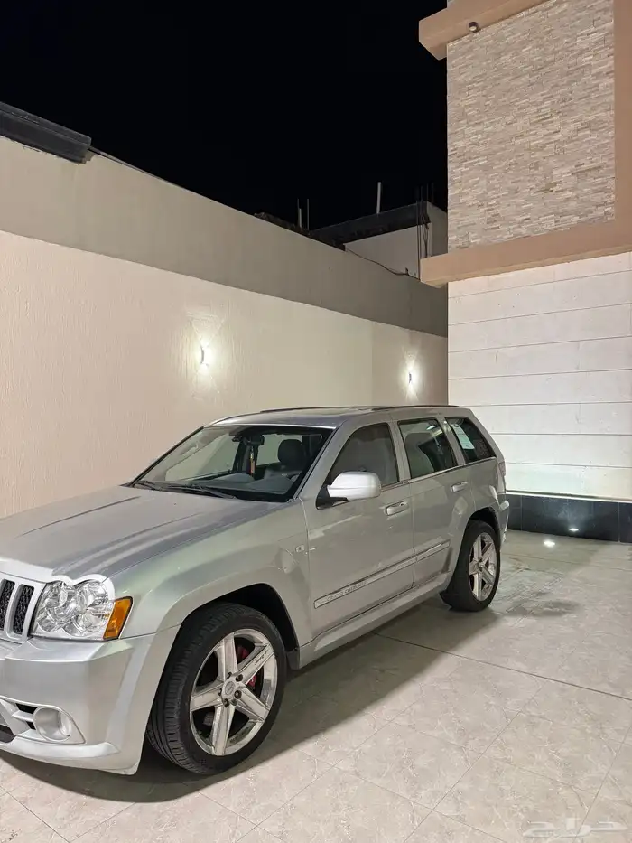 جيب قراند شروكي srt8 2007 4