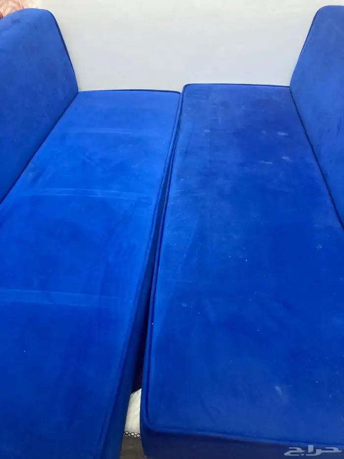 كنب أرضي أزرق مخمل قطيفة نظيفة 0