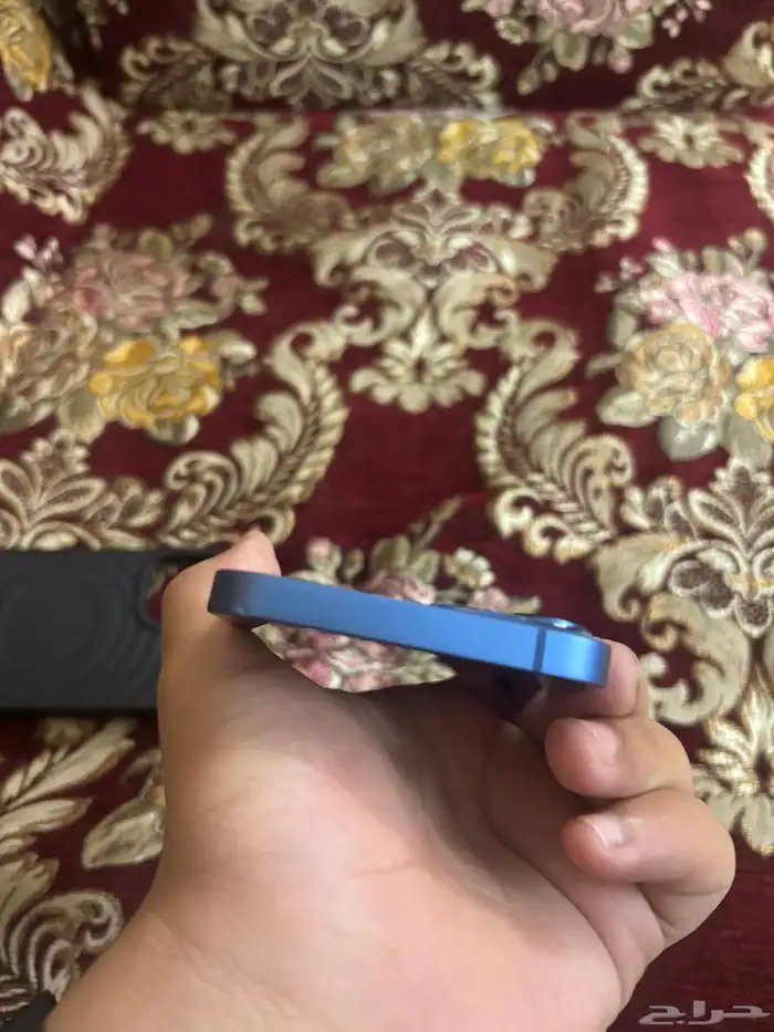 آيفون 13العادي 4