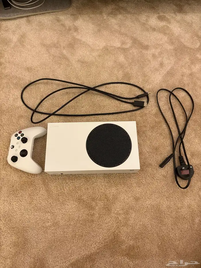 Xbox Series S نظيف جدا  مع الملحقات بدون كرتون   800 ريال 0