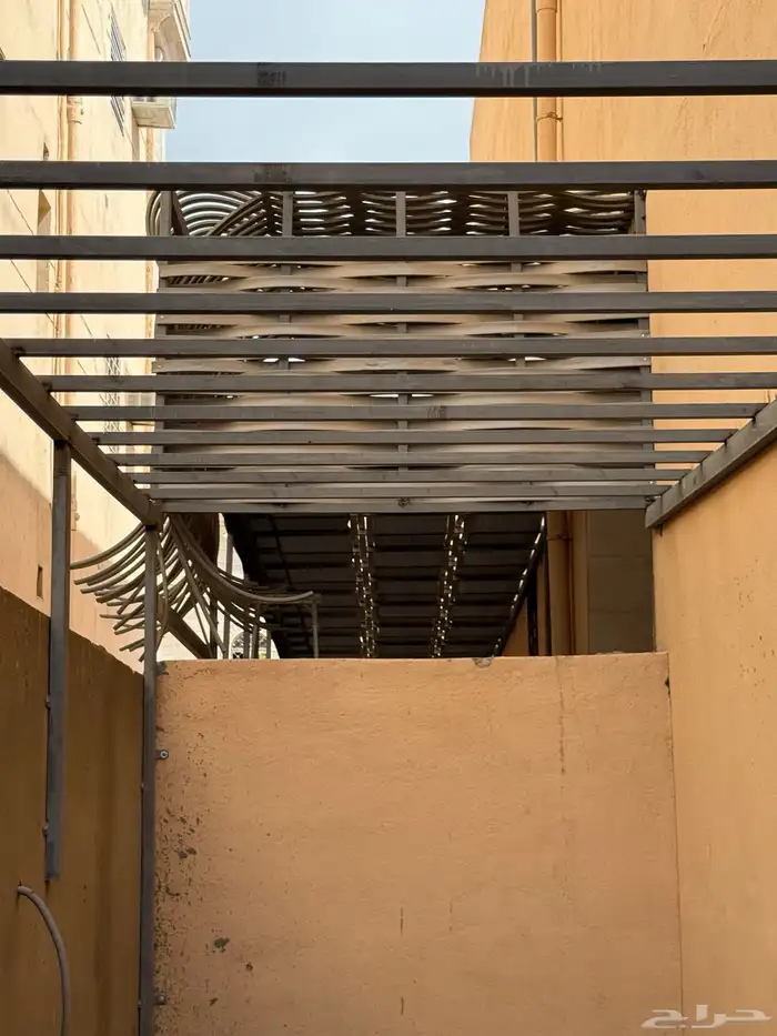 تنفيذ جميع اعمال الحداده والجبس بأحتراف 17