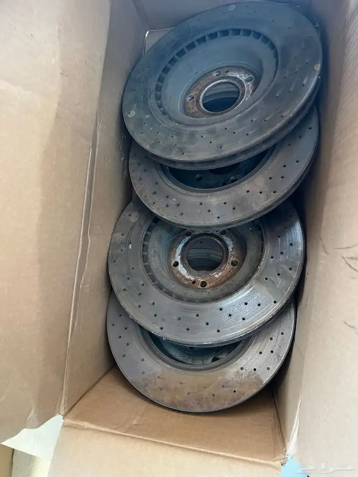 للبيع هوبات خلفيه جينسس كوبيه 2009 - 2016 0