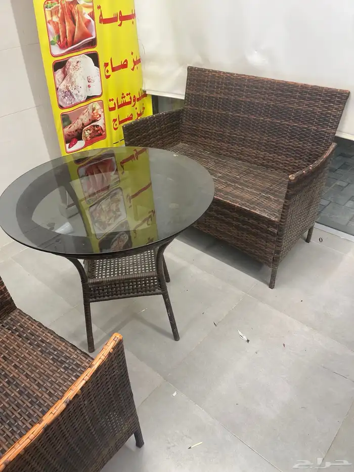 مروحة شفط بوفية مع طاولات بكراسيها للبيع 3