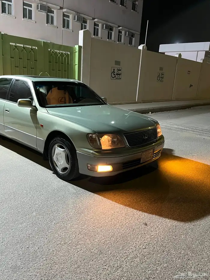 للبيع لكزز 400 LS 8