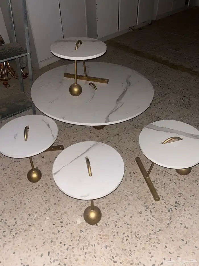 طاولة ارضية 0