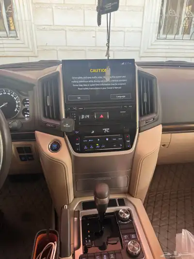 لاندكروزر 2019 GXR جراند تورنق 23