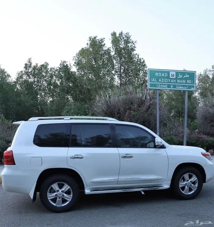 لاندكروزر 2013 V8 رقم 3 GXR تم البيع 2