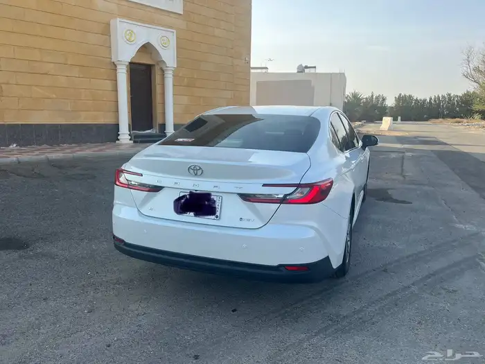 كامري تويوتا هايبرد E2025 1