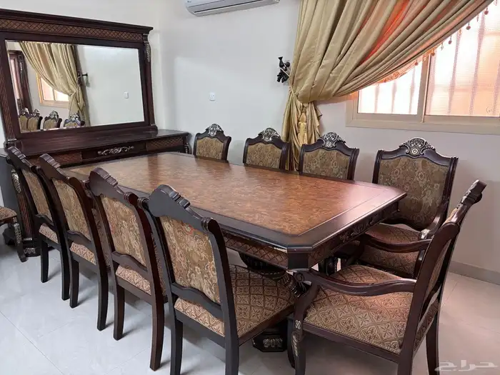 طاولة طعام جديده لم تستخدم اكثر من 3 مرات 1