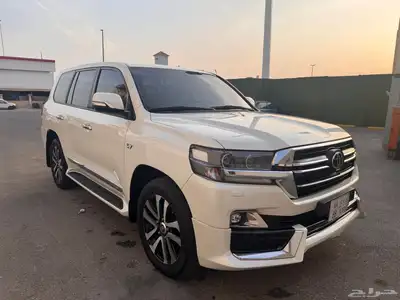 لاندكروزر 2019 GXR جراند تورنق 16