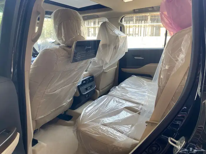 تويوتا لاندكروزر رقم 4 2025 6