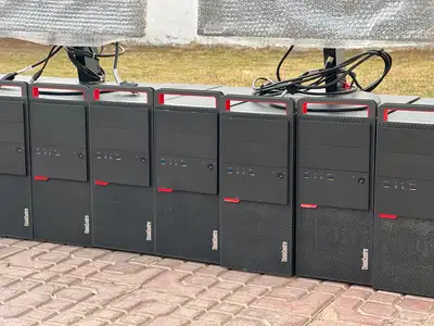 Lenovo ThinkCentre M900 Tower   شاشة 24 7