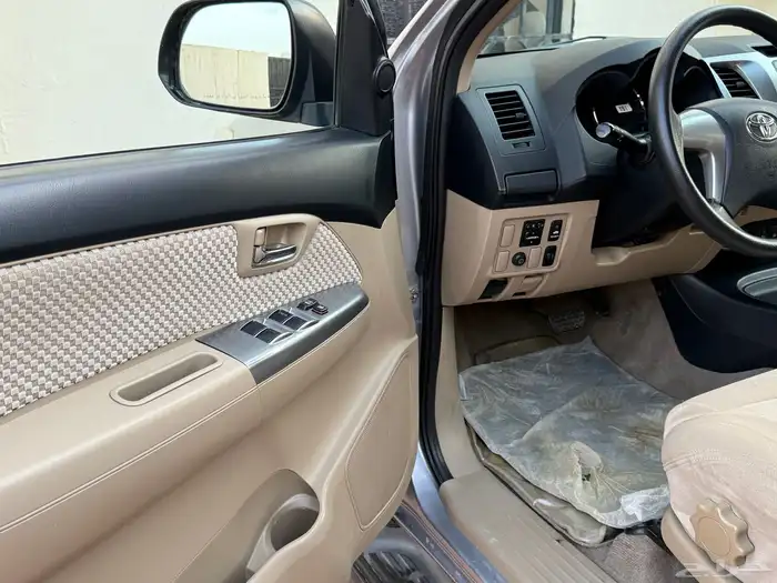 تم البيع فورشنر 2015 4 سلندر بدون دبل مخزن وكالة 37
