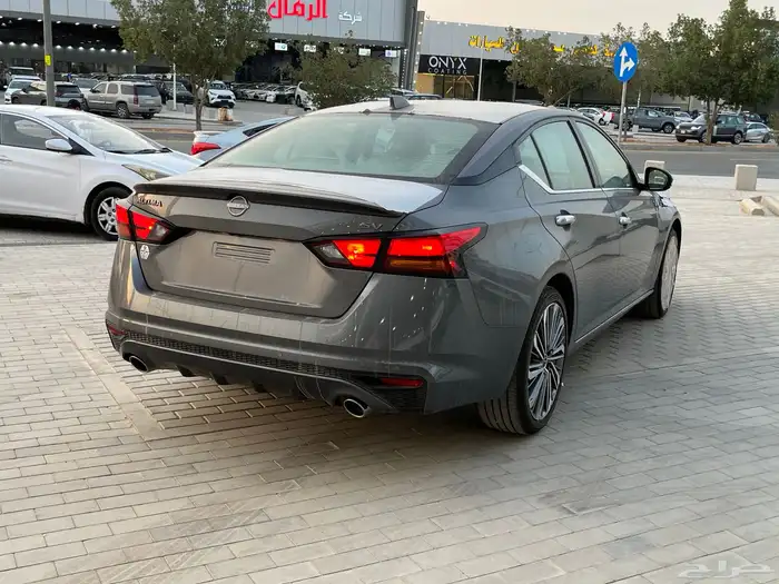 نيسان التيما SV نص فل 2025 2