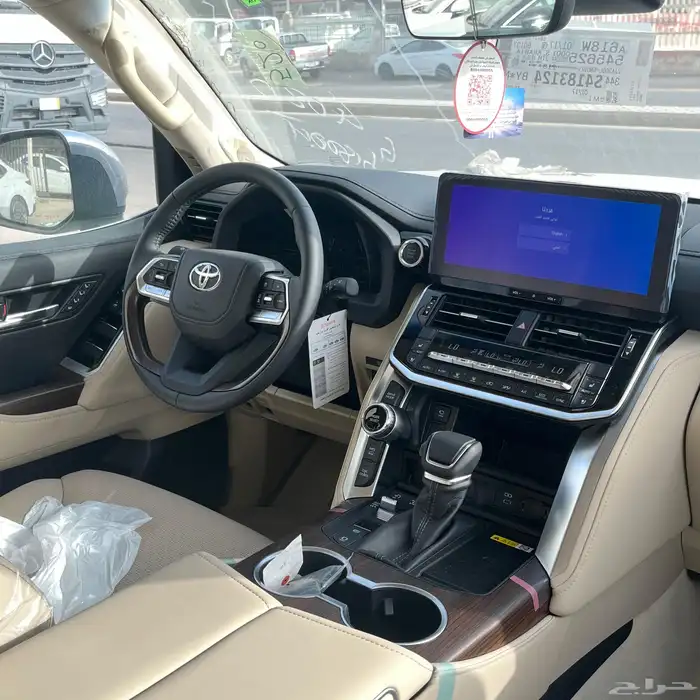 لاندكروزر بنزين VX موديل 2025 باقل الأسعار 10