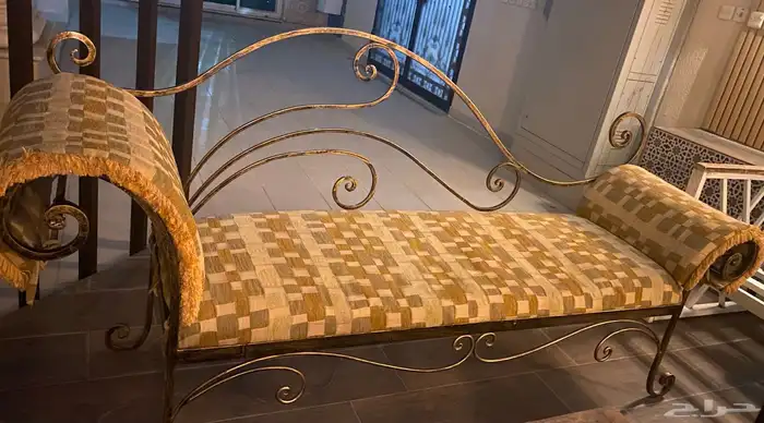 كنبه حديد ومدفئة خشب 1