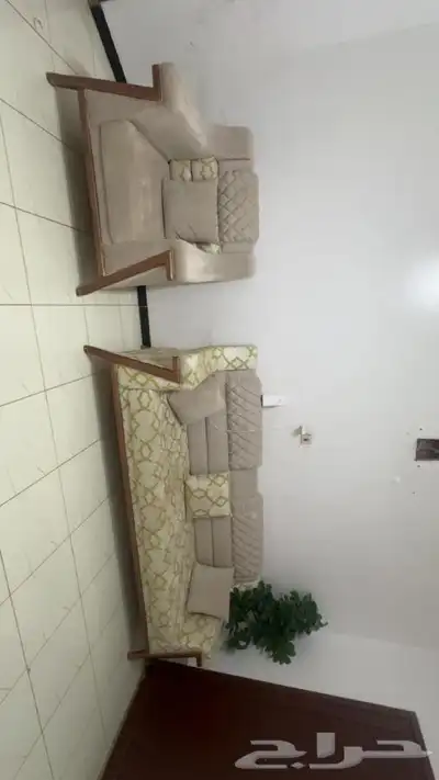 كنب نظيف للبيع اربع قطع 2كبار و2صغار 0