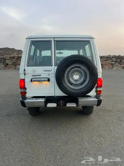 تويوتا جيب ربع 1998 18