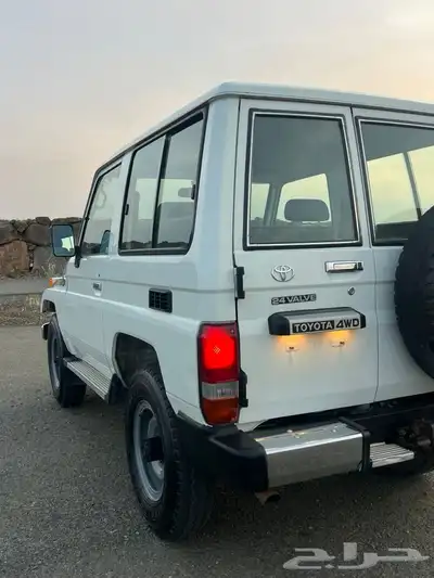 تويوتا جيب ربع 1998 17
