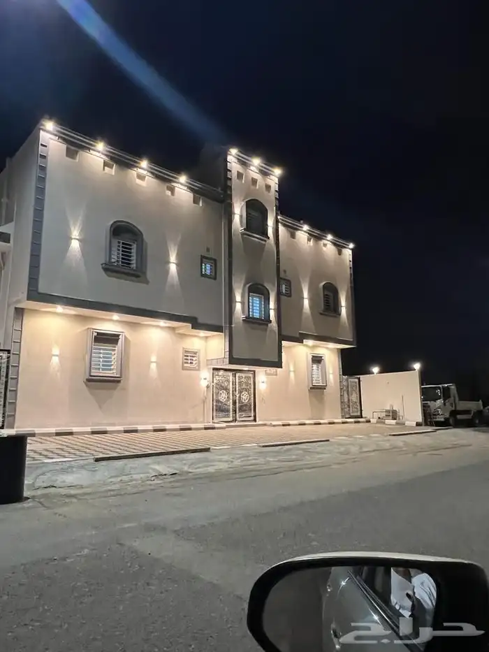 عماره دورين للبيع حي السويس 0