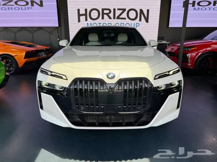بي ام دبليو 2023 760i xDrive (يتوفر تمويل) (3 صيانات مجانية) 2