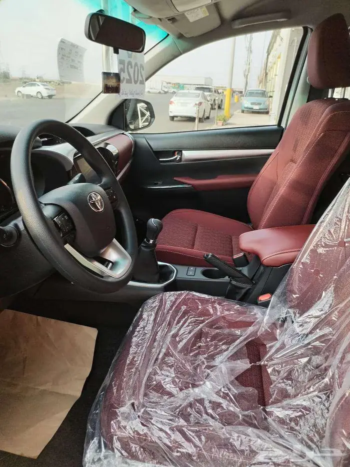 هايلوكس غمارتين GLX2 بنزين قير عادي 2025 4