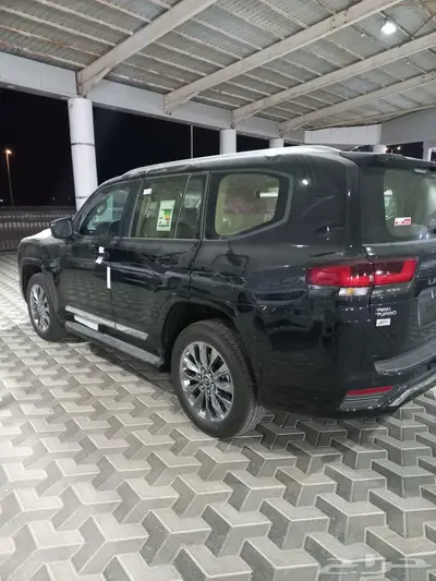 لاندكروز GXR L4 اسود 2
