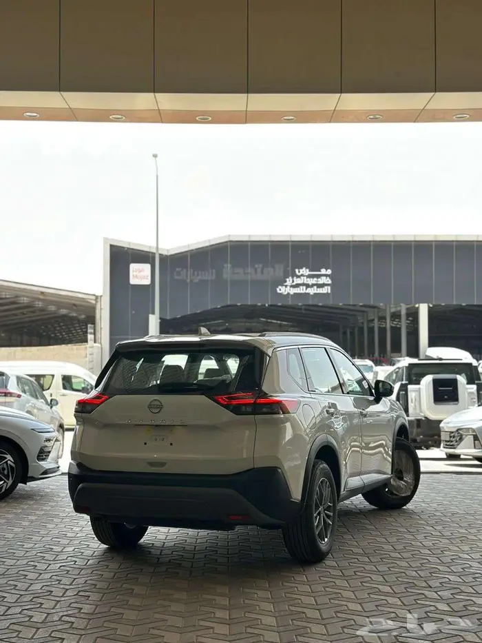 نيسان اكس تريل 7 مقاعد دبل ستاندر موديل 2025 9