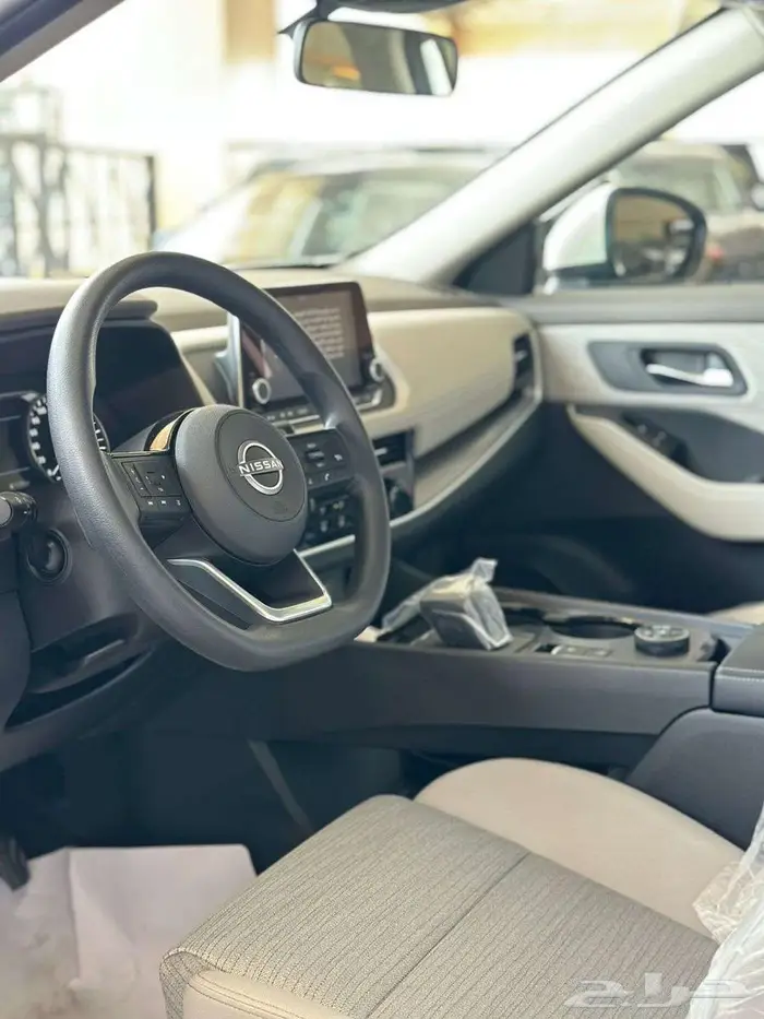 نيسان اكس تريل 7 مقاعد دبل ستاندر موديل 2025 3