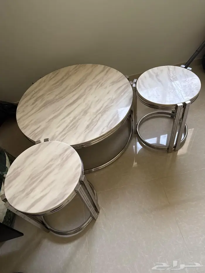 طاوله مع طاولتين خدمه رخام 0