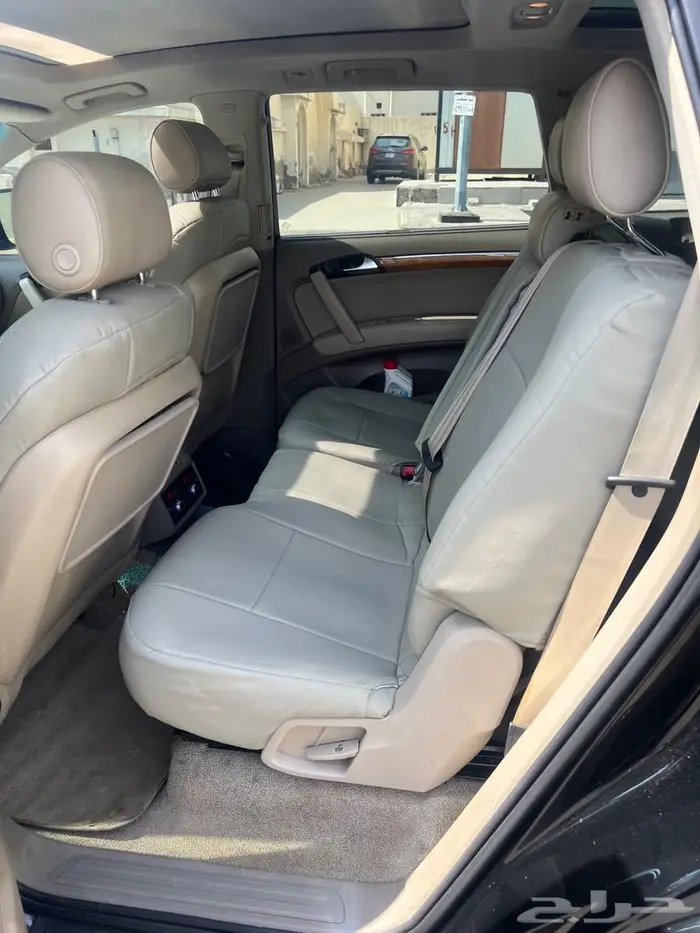 اودي Q7 19