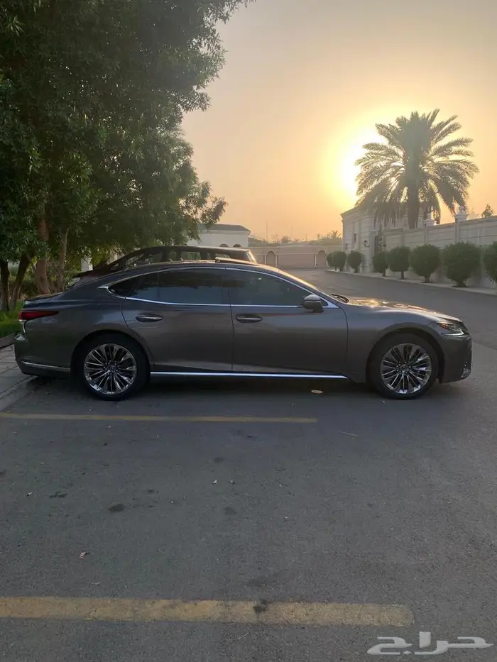 ليكزس 2019 LS500 20