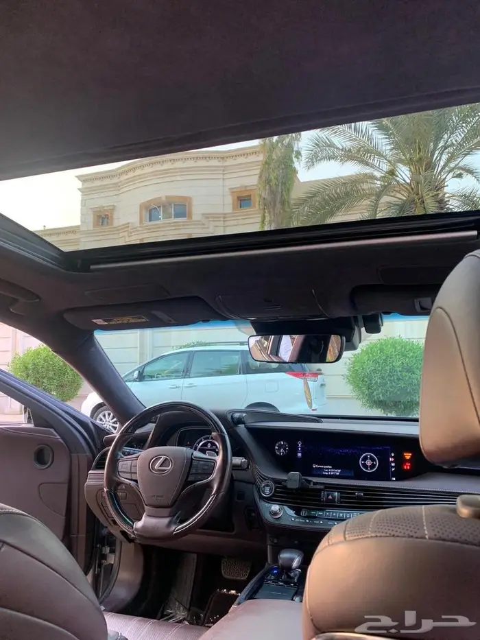 ليكزس 2019 LS500 25