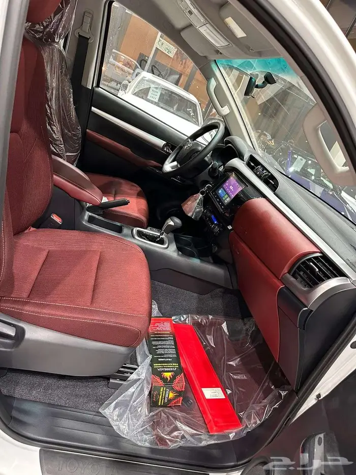 هايلوكس غمارتين GLX.S 4 4 اوتوماتيك بنزين بريمي 2025 5