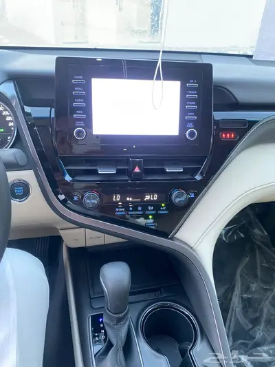 كامري GLE بنزين 2021 بريمي مخزن اصفار بسعر 108.500 جاهز 8