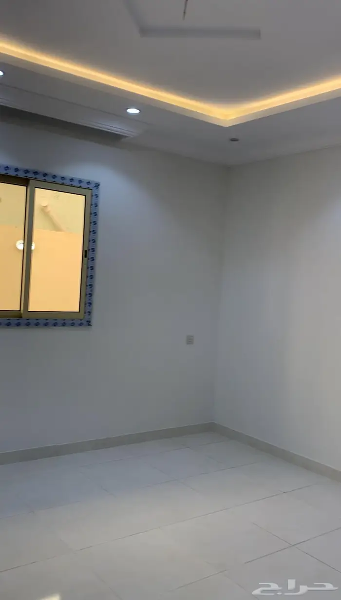 للبيع شقة المصيف ارضي 6 غرف وصاله 4