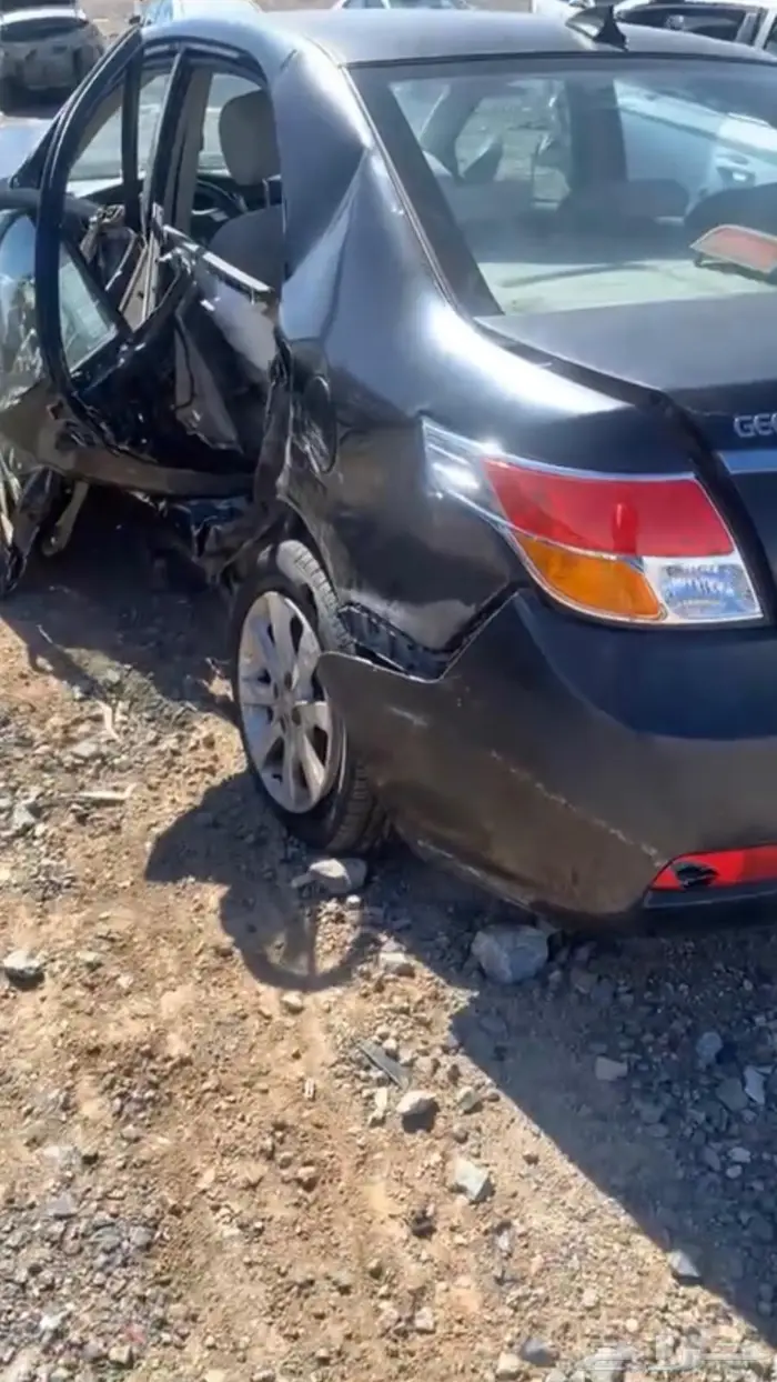 للبيع جيلي مصدومه GC7 2015 1