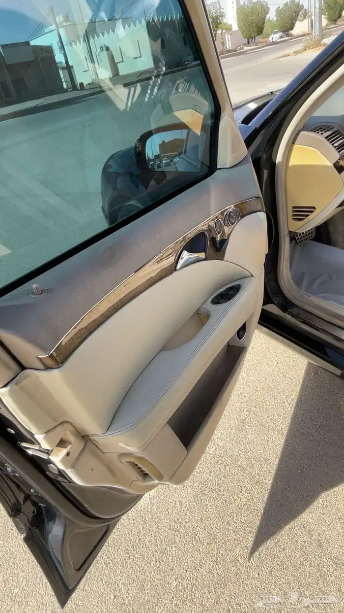 مارسيدس 2005 اي 350 كلشي على شرط وراق جديده مكيف بارد كلشي 9