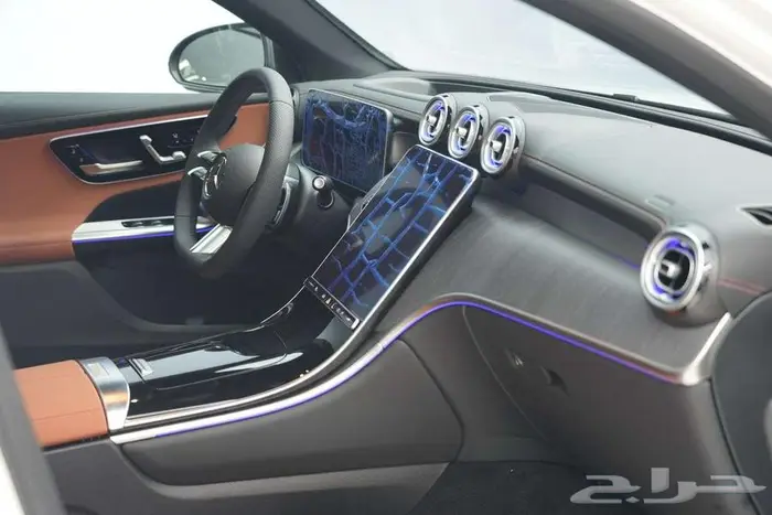 مرسيدس GLC 200 Coupe موديل 2025 أصفار خليجي أبيض جملي 11