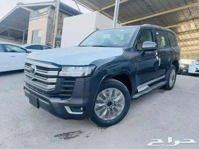 تويوتا لاندكروزر GXR L4 بنزين 2025 - اسود 21