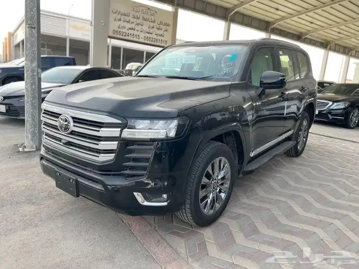 تويوتا لاندكروزر GXR L4 بنزين 2025 - اسود 22