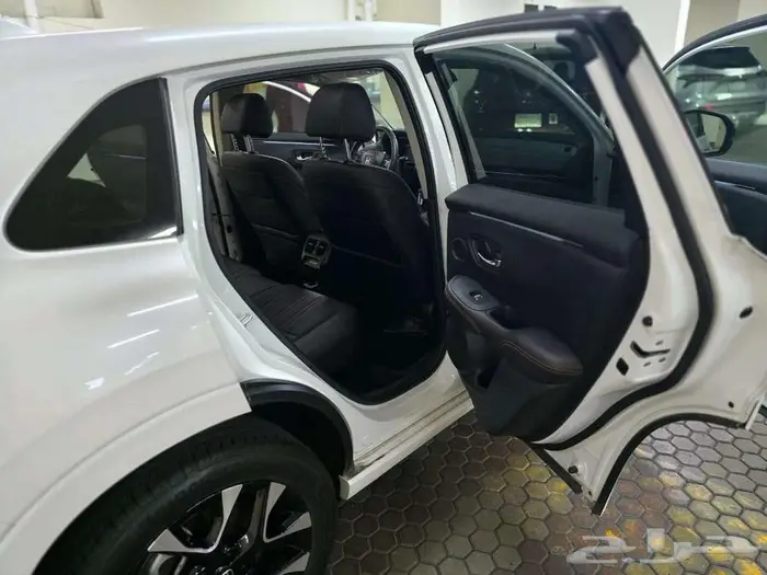 هوندا ZRV فل كامل EX 2023 12