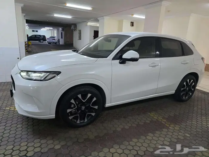 هوندا ZRV فل كامل EX 2023 9