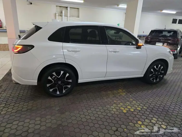 هوندا ZRV فل كامل EX 2023 1