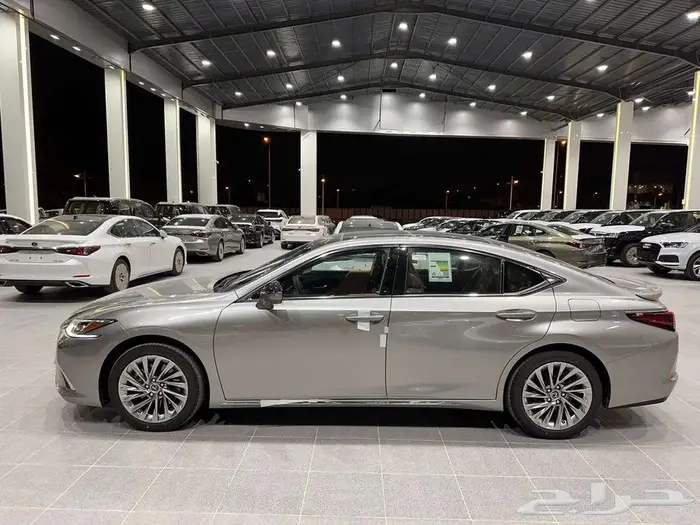 لكزس ES350 CC سعودي 2025 8