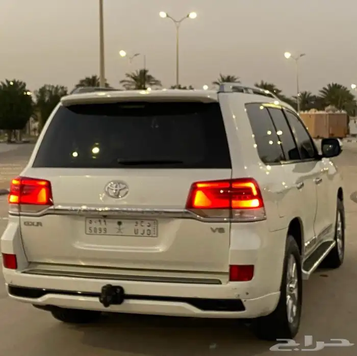 جيب لاندكروزر GXR 2018 5
