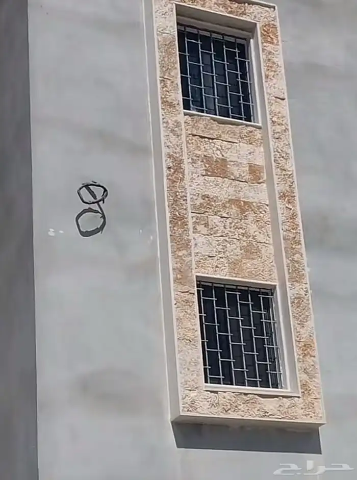 معلم حجر 0
