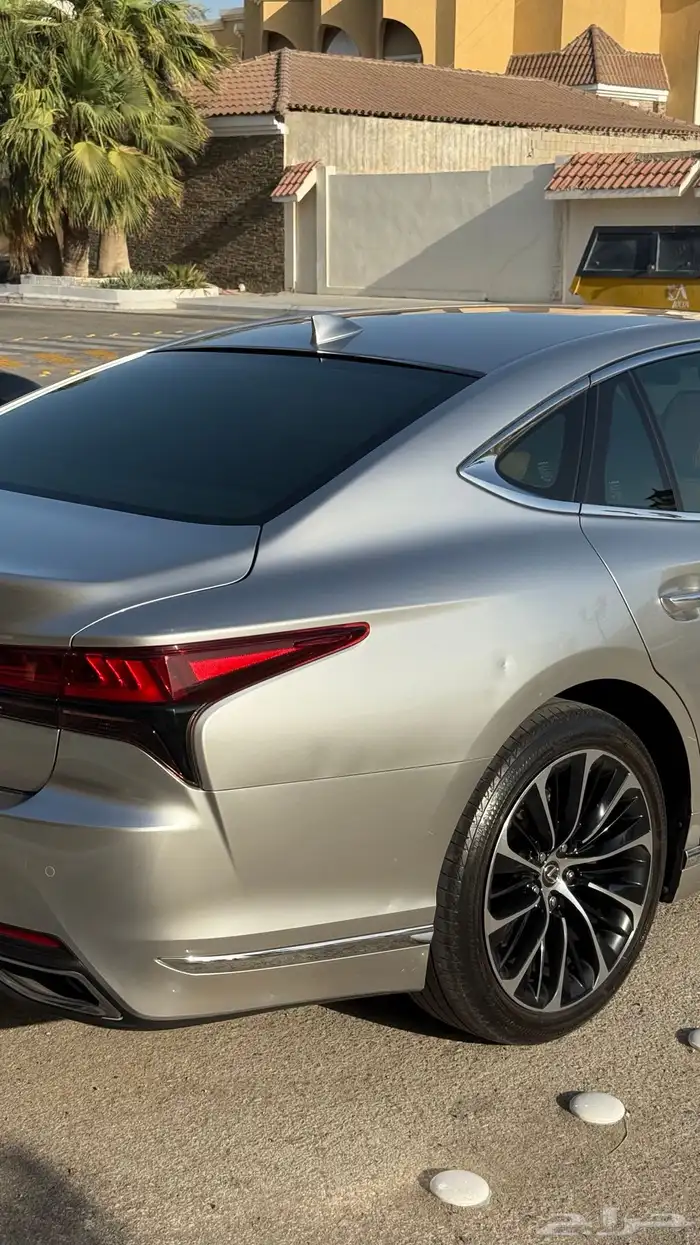 لكزس Ls 350 موديل 2023 32