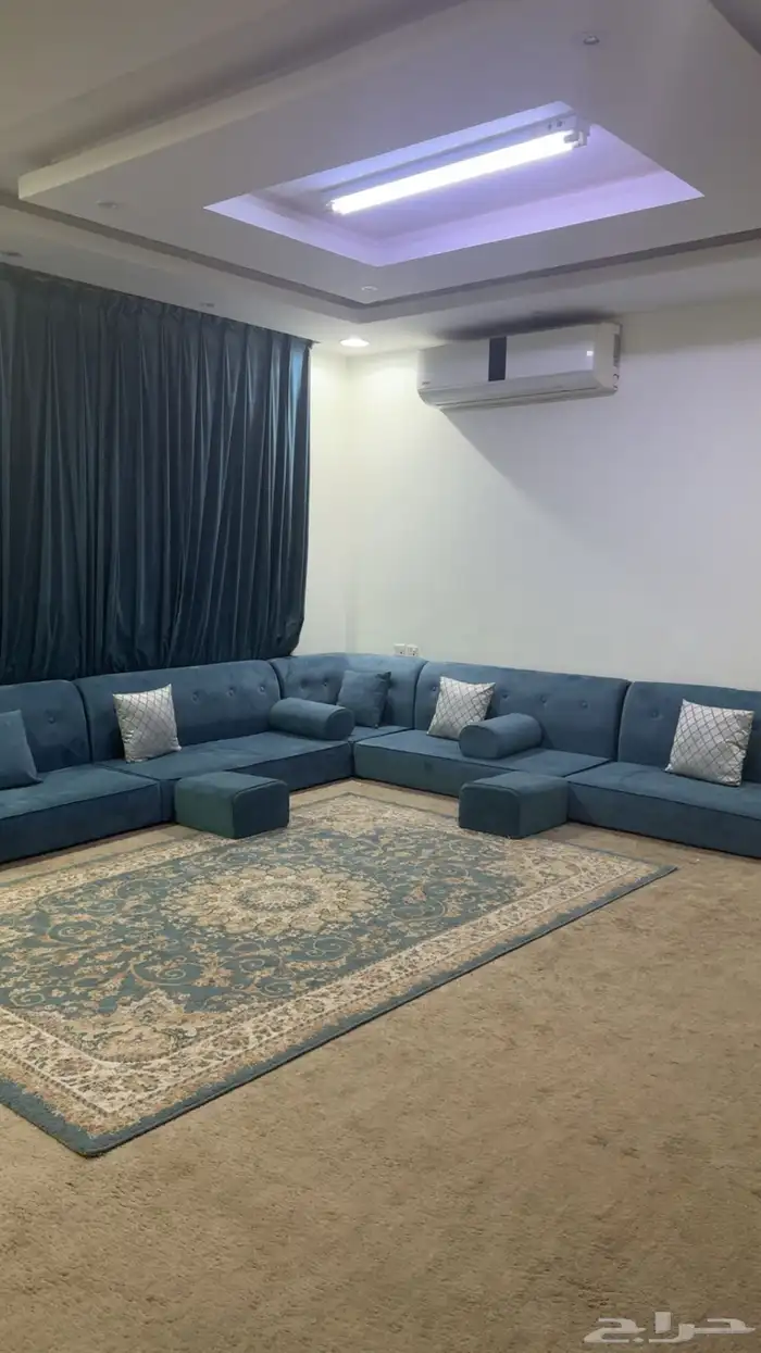 مجلس تحتوي على كنب م مع مراكي مع ستاره 0